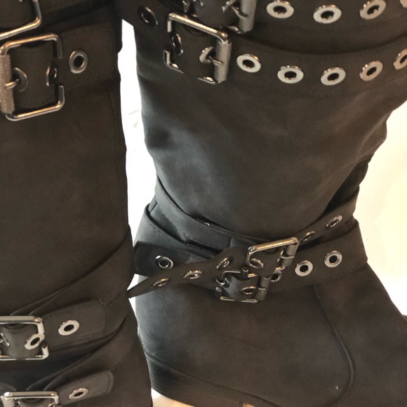Women's Black Buckle Boots - Picture 5 of 11
